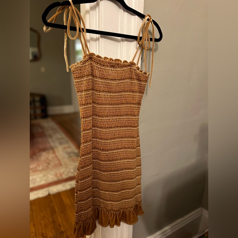 Storia size SMALL Velvet Body-con Dress